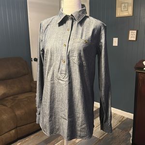 Women’s NWOT Carhartt 1/2 button up long sleeve. Color Indigo Chambray.